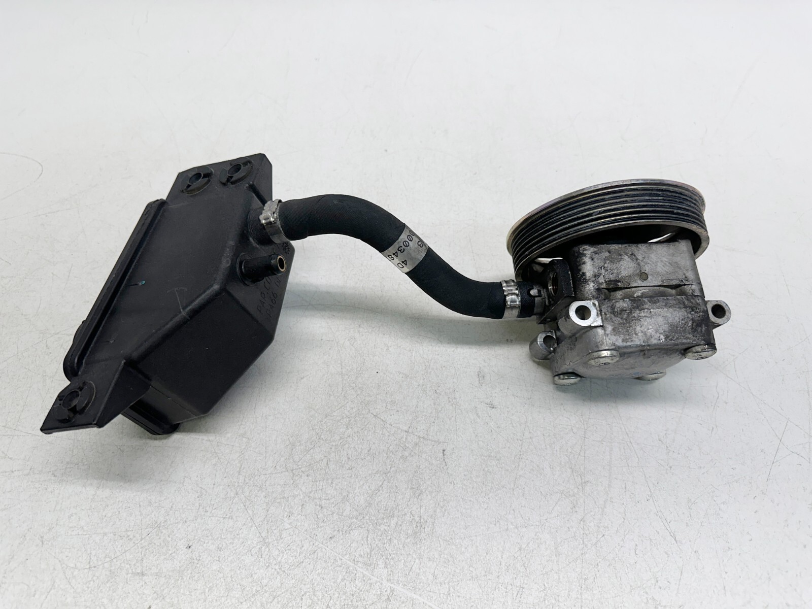 H504144 2014-20 Maserati Quattroporte Power Steering Pump with Tank 268 447 OEM