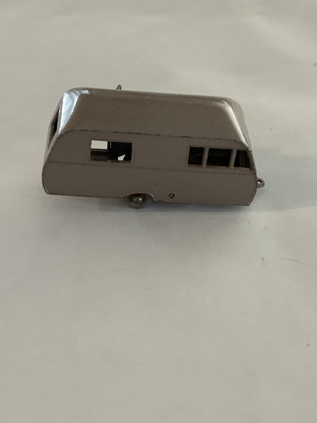 Matchbox - Modelauto (2) - Ford Station Wagon et Caravane Bluebird