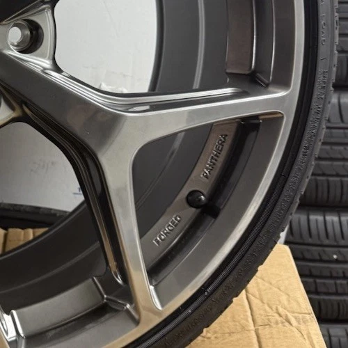 4X RUEDAS Y NEUMÁTICOS HOLDEN 22” NUEVAS ALEACIONES FORJADAS SHADOW VF HSV GTSR VE R8 E3 Foto 3 de 3