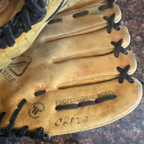 MIZUNO MFR 1302 13" BASEBALL / SOFTBALL GLOVE RHT PRO MODEL - EUC - Picture 5 of 6