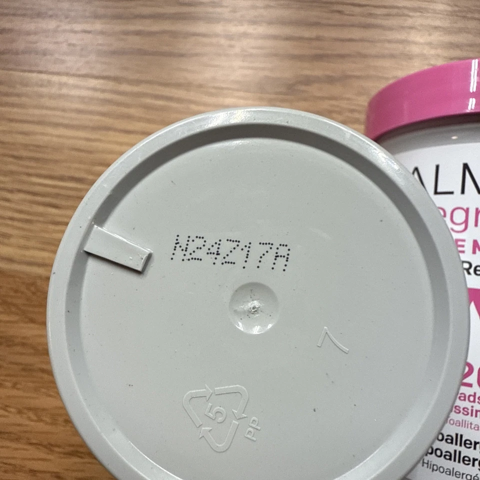 Almay Biodegradable Oil Free Micellar Eye Makeup Remover Pads 120 ct. Lot of 2 - Image 3 of 3