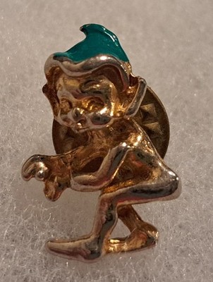 Vintage Christmas Pixie Elf Leprechaun Gnome Lapel Hat Pin Unmarked Green Hat 1''