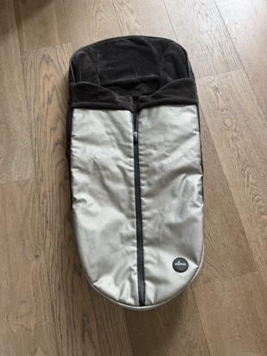 Mima Xari Fußsack Argento Silber Schwarz