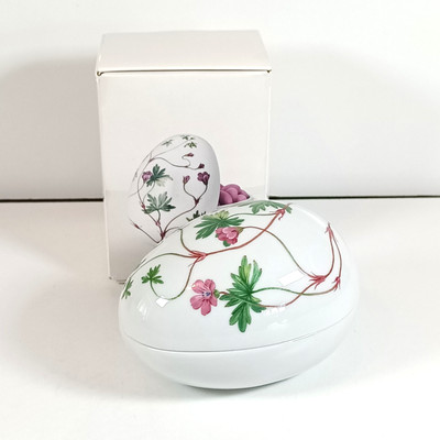 Royal Copenhagen Bonbonniere Geranie Eilege Porzellan Floral 12cm Box 2016