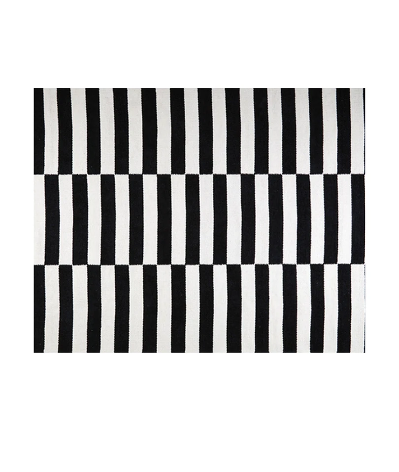 Alfombra de algodón a rayas Modern Living tejido plano Kilim alfombra de algodón negra/blanca corredor Foto 3 de 4