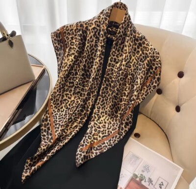 LUXUS SCHAL 90*90 SCARF HOHE QUALITÄT LEOPARD KUNSTSEIDE CHARMEUSE BLOGGER TUCH