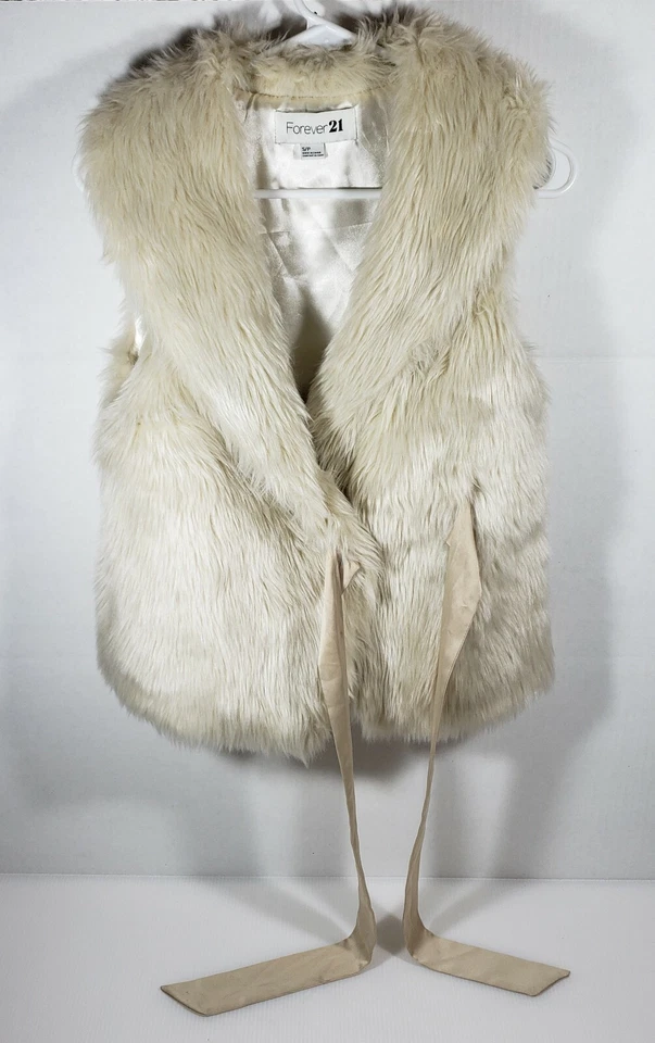 Forever 21 Faux Fur Women’s Vest Cream Taupe Size S, Small - Image 4 of 4