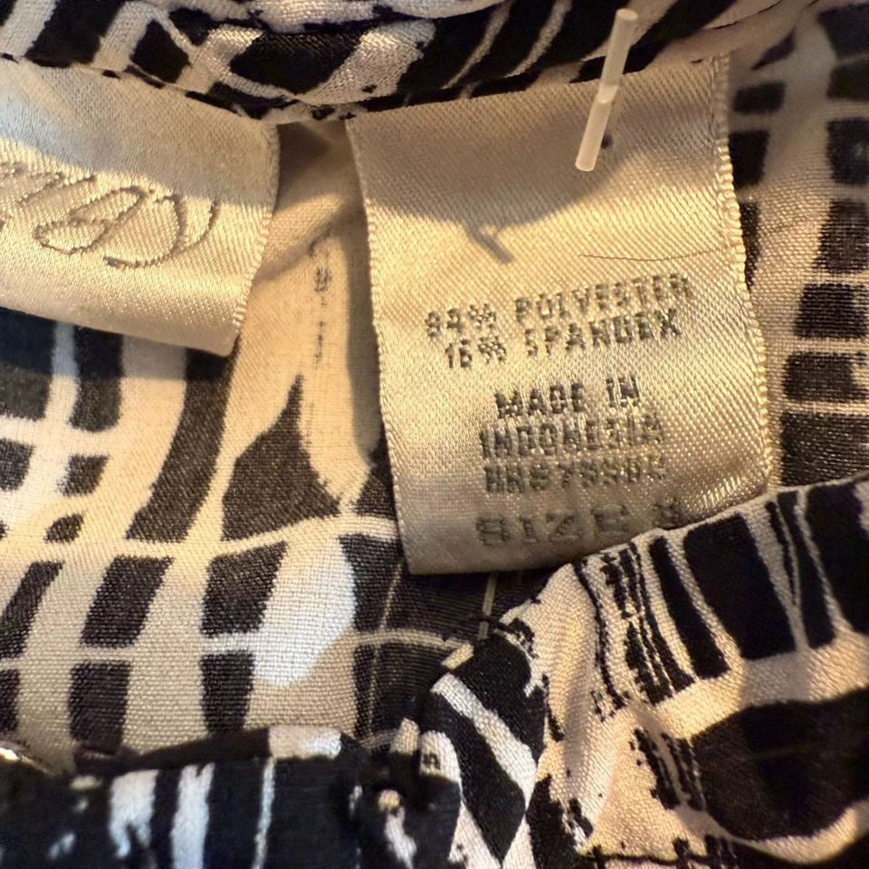 Chaqueta Zenergy Para Mujer Talla Pequeña Blanco y Negro Abstracto Cuello Alto Cremallera Completa Foto 2 de 4