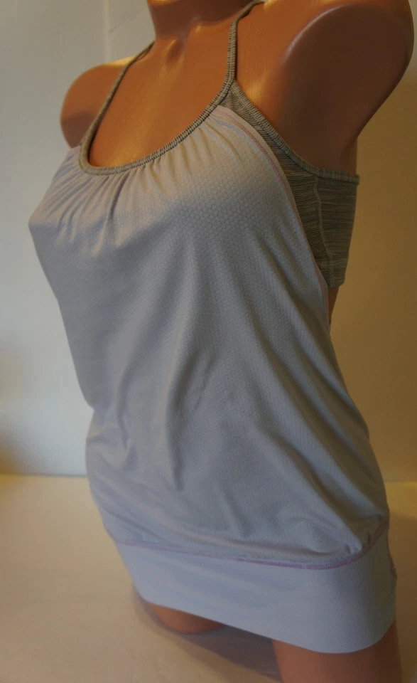 Sujetador deportivo acolchado con camiseta sin mangas LULULEMON lila y gris talla XSmall Foto 2 de 4