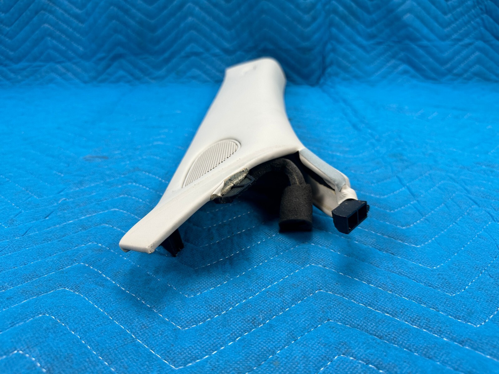 Bentley Flying Spur Windshield A-Pillar Trim Panel Passenger Side Ivory 06-12 OE