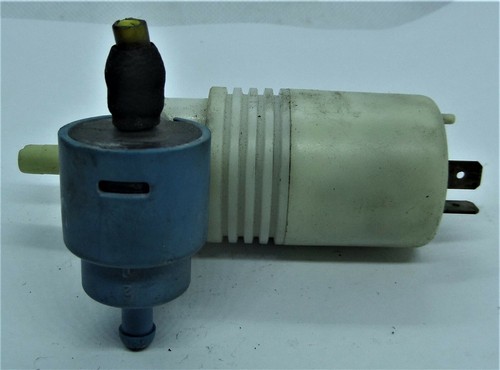 VW Golf II Wischwasser Waschwasser Pumpe Wischwasserpumpe 333955651