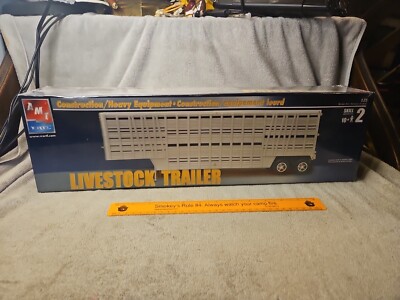 2002 AMT/ERTL   Construction/Heavy Equipment  Livestock Trailer  Model Kit  1/25