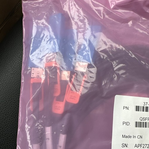 Cisco QSFP-4SFP25G-CU3M 100GBASE QSFP to 4xSFP25G Passive Cable 3M 37-1685-01 - Picture 4 of 4