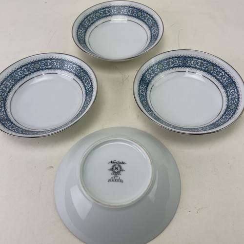 4 Noritake Larue Fruit Dessert Bowl 5 1/2" Fine China Japan Blue Scroll Platinum - Picture 4 of 4