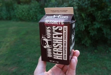 Vintage HERSHEY'S Collectible How Nows Cow-shaped Milk Chocolates empty carton
