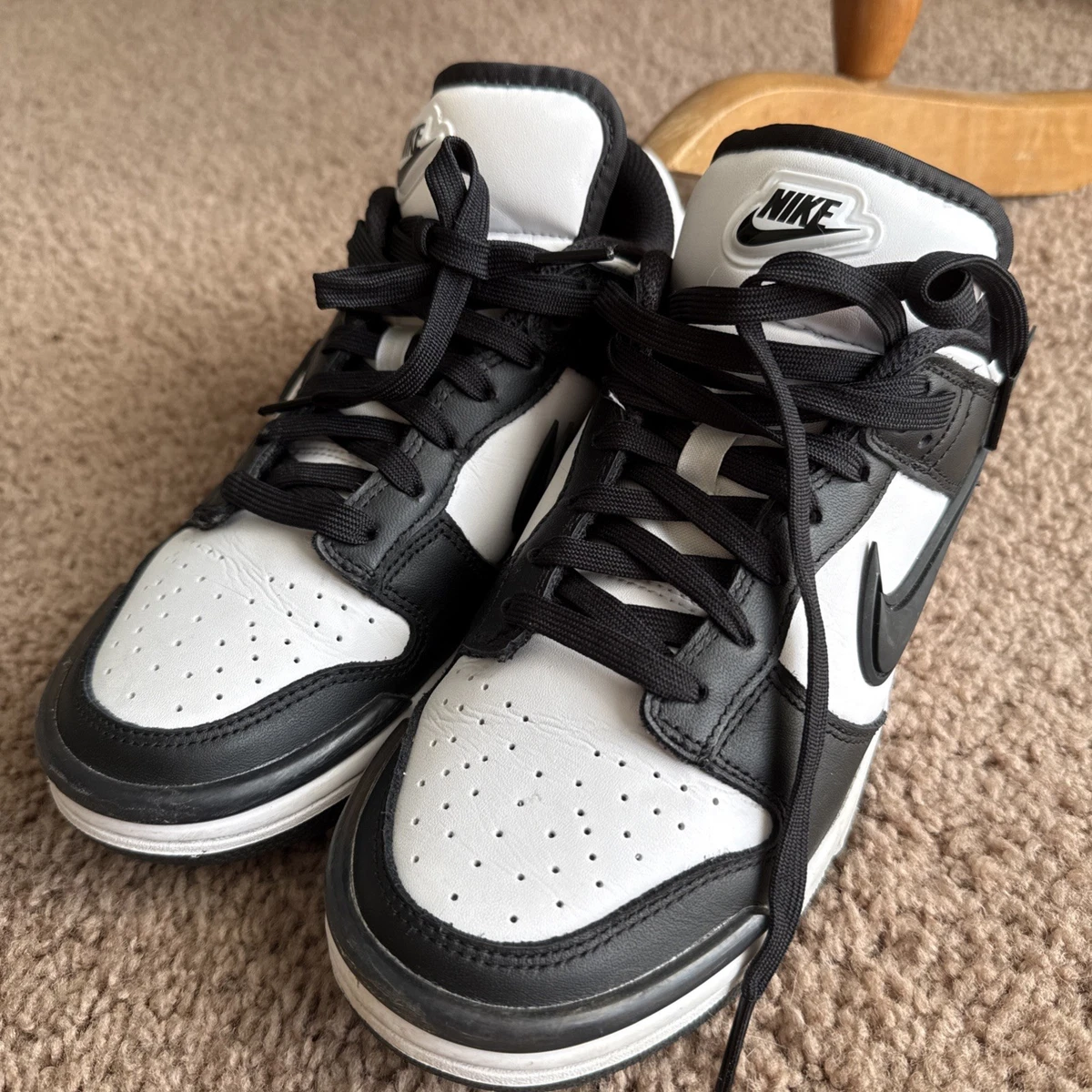 Preços baixos em Nike Dunk High Black White W | eBay