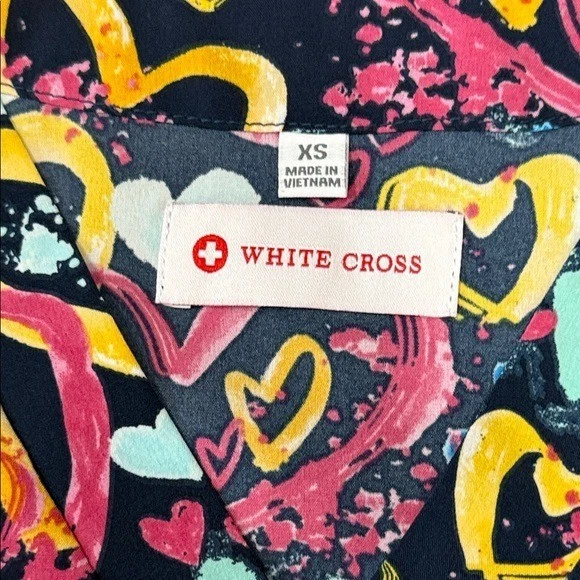 White Cross Multicolor Heart Short Sleeve Scrub Women's XS - NWT - Image 2 of 4