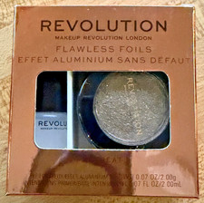 Revolution Flawless Foils Single Eyeshadow Makeup + Primer