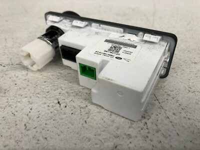 ⭐2017-2019 JAGUAR XE CENTER CONSOLE AUX USB PORT POWER PANEL ASSY