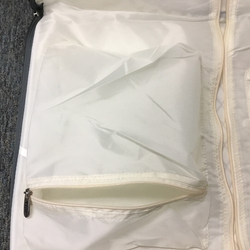 New NGIL Garment Bag in Solid Quilt Gray - Picture 6 of 7