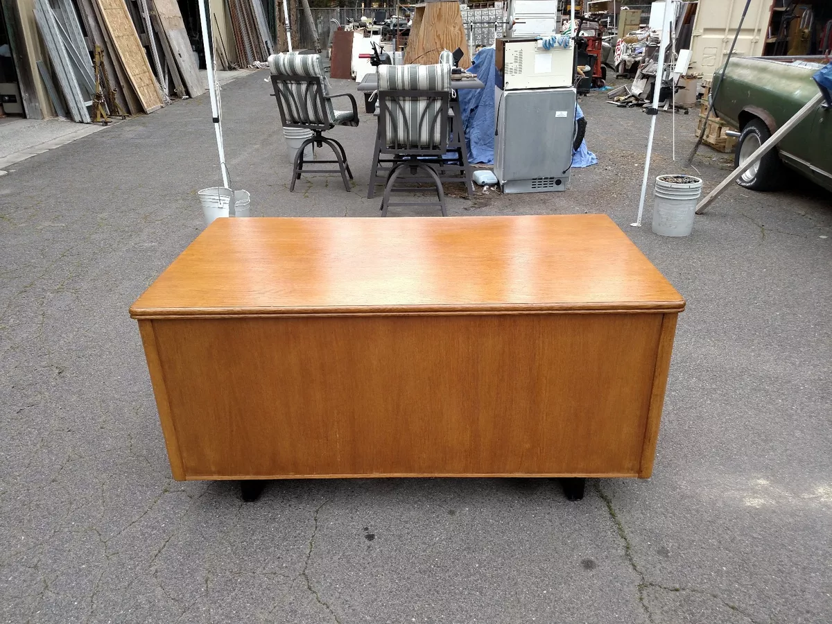 VINTAGE OAK DESK DOUBLE PEDESTAL 34