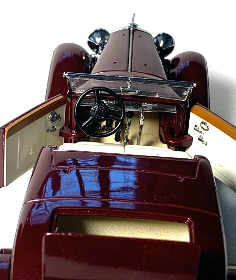 Franklin Mint 1923 Duesenberg Maroon scale 1:24 INV# 3979 - Image 3 of 4