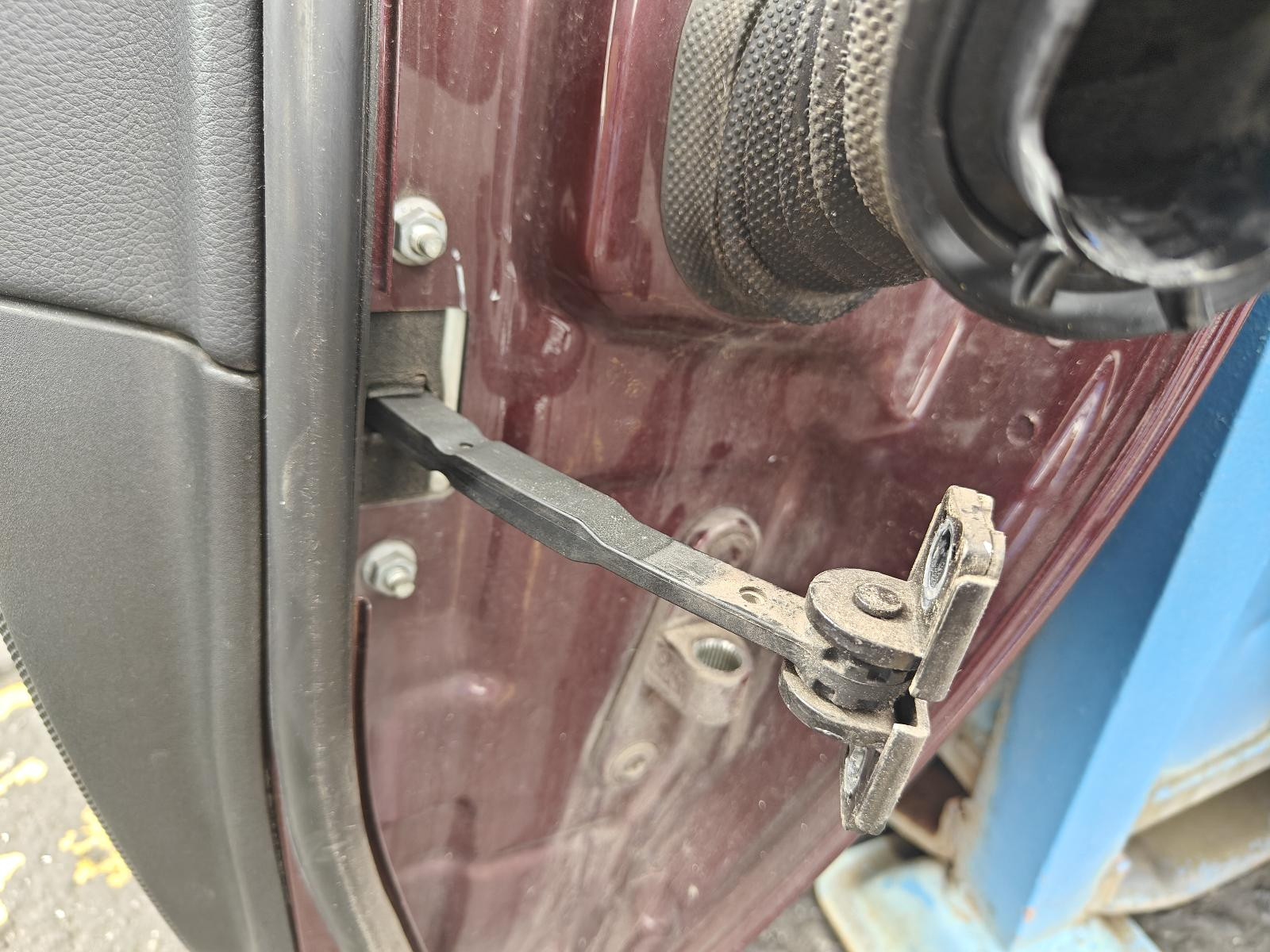 Mercedes CLS Class Left Rear Check Strap C219 / CLS 350 04/2005-05/2011