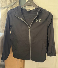 Under Armour Boys YSM Black Hooded Full Zip Lightweight Windbreaker Pockets