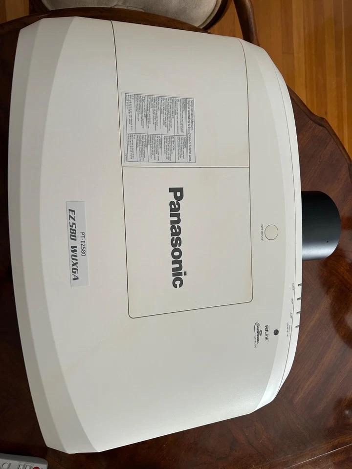 Panasonic PT-EZ580 LCD Project -Very good condition power cord and remote includ - Image 3 of 4
