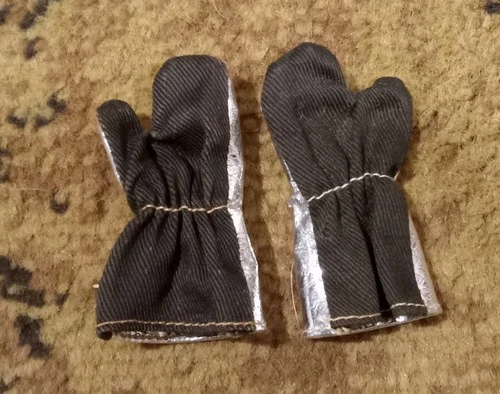 Vintage 1966 GI Joe  Crash Crew Gloves - pair