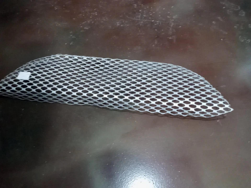 Inserto de rejilla principal de malla serie Speed de acero inoxidable satinado 1999-2004 Foto 3 de 4