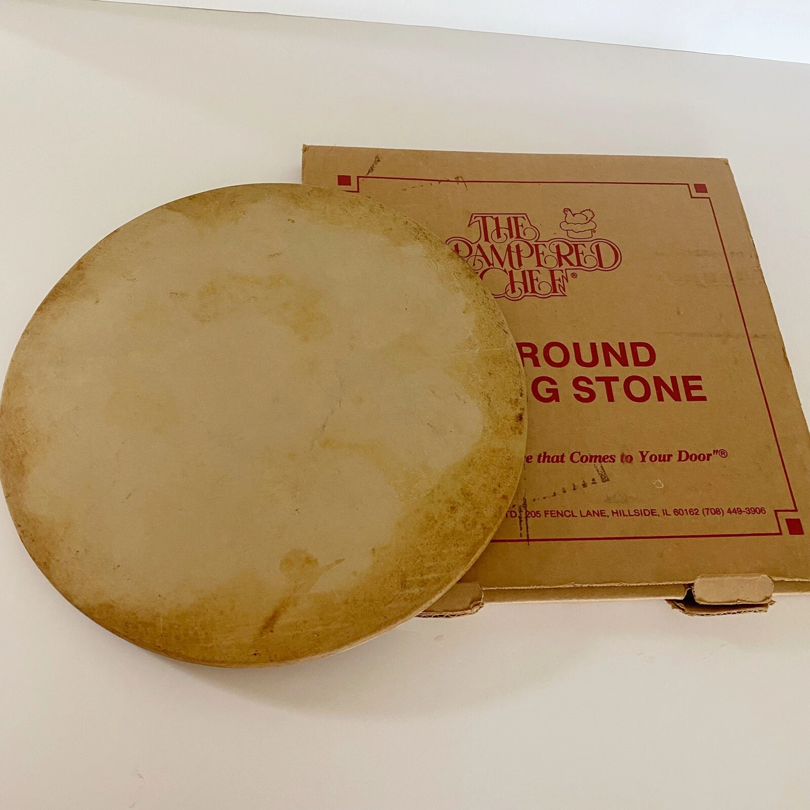 The Pampered Chef 13" Pizza Stone Stoneware with Box