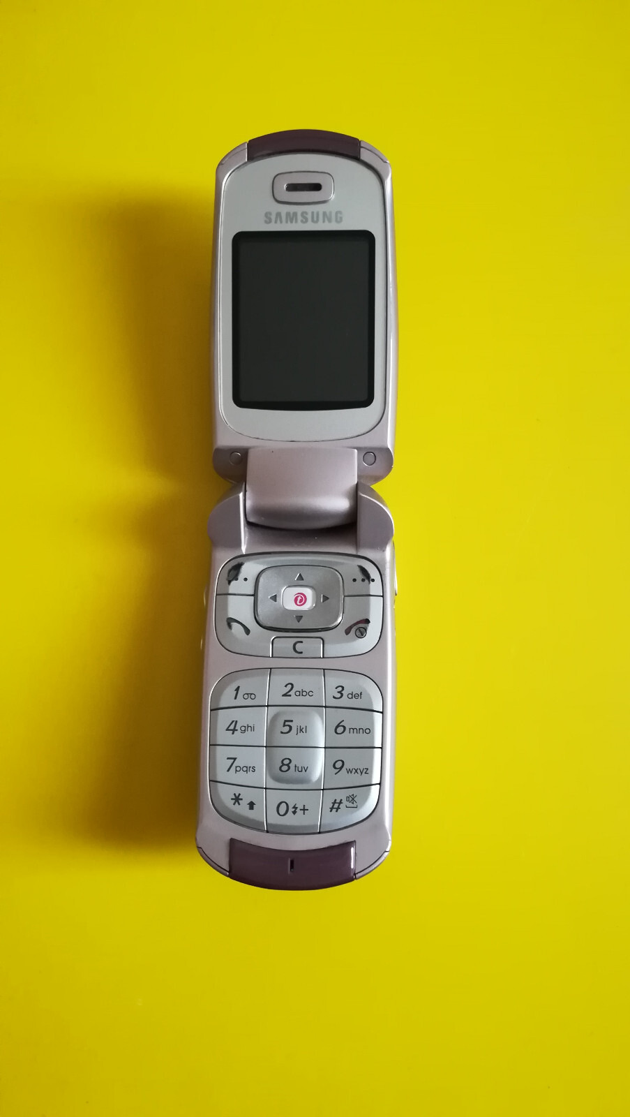 Samsung e530 mobile for sale does not turn on.