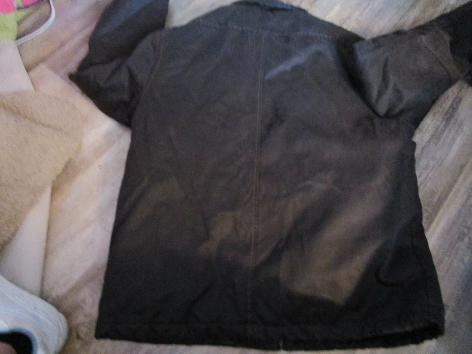 CHAQUETA DE LONA FORRADA CON EDREDÓN COLONIA MARRÓN GRANDE USADA EN EXCELENTE ESTADO Foto 2 de 4