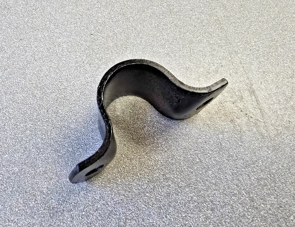 VERY NICE ORIGINAL PORSCHE 911 912 914 930 REAR SWAY BAR SUPPORTING BOW BRACKET - Изображение 3 из 4