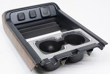 84218562 Oem Gray With Wood Silverado Sierra Console Front Center Surface Marks