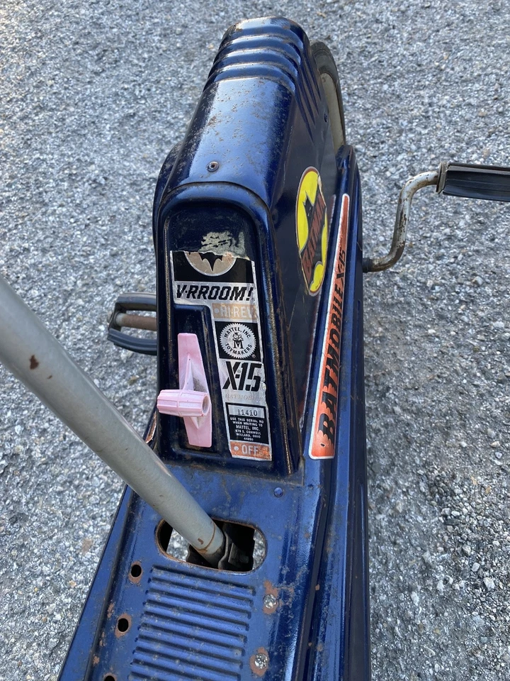 Mattel Batimóvil X-15 1966 V-RROOM Triciclo Coche a Pedales De Colección Batman Raro Foto 3 de 4