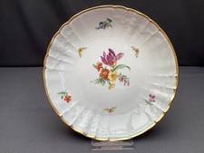 KPM Berlin Rocaille Teller mit dem Dekor 36 handgemaltem Blumendekor