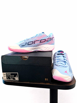 Jordan Luka 77 Basketball Low Top Lace-Up Blue/Pink/White HF1810 500