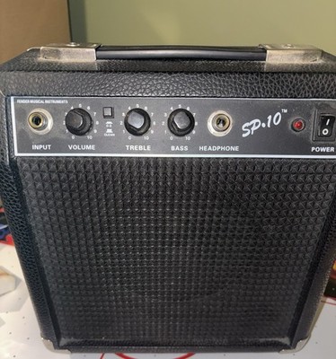 Fender Squier SP-10 Portable Electric Guitar Amplifier, 22W