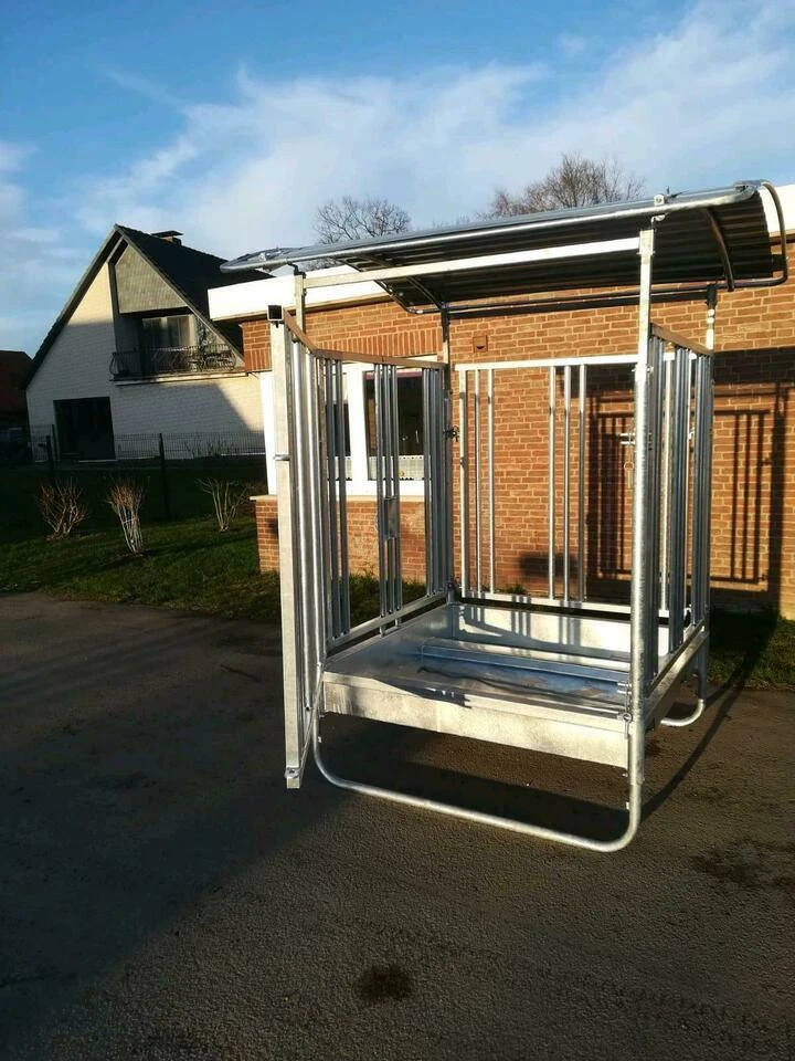 Raufe Futterraufe 1,5 x 1,5m 8 Fressplätze Sicherheitsfressgitter Dach - Bild 2 von 4