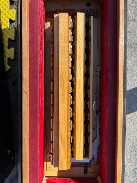 Vintage Iorio Accordion with Tone Chamber Black 9 Treble 3 Bass Selects - Image 4 of 4