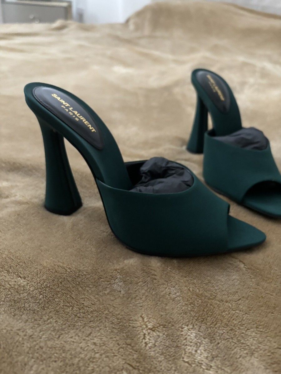 サンダル・ミュール SAINT LAURENT  Saint Laurent Flip Flops Women Satin Green Saint Laurent 110Mm Dive Buckle-Embellished Mules in Green