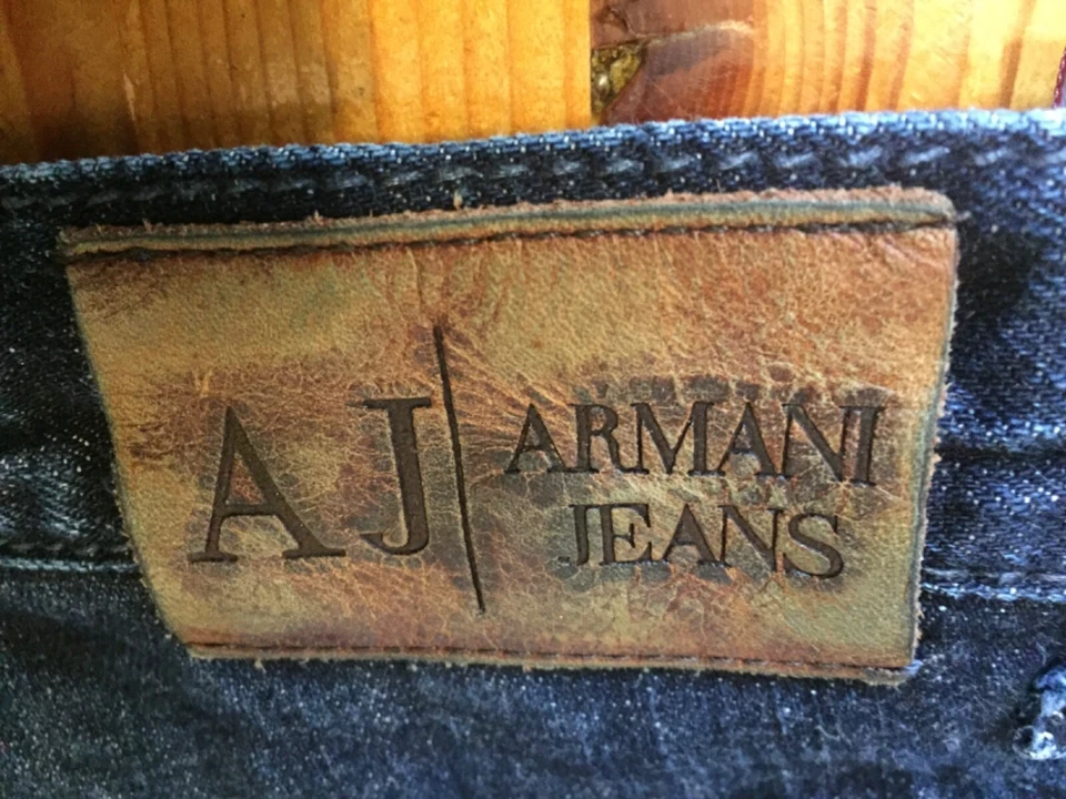 Pantalones de mezclilla ARMANI talla 32 UE botón mosca para hombre clásicos lavados azul oscuro 24,5” Foto 2 de 4