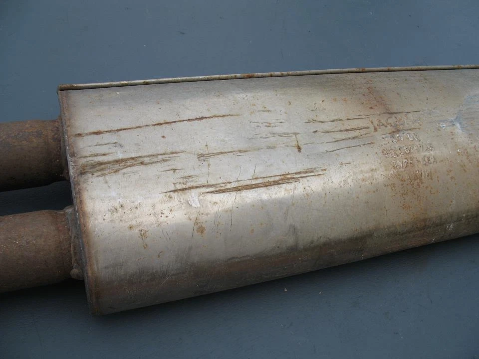 Jaguar XK8 XK 1997 1998 8 Y TUBO DE ESCAPE SILENCIADOR MONTAJE FABRICANTE ORIGINAL USADO 97 98 Foto 3 de 4