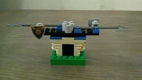 LEGO Castle: Blacksmith Shop (6040) Complete w Minifigures No Instructions