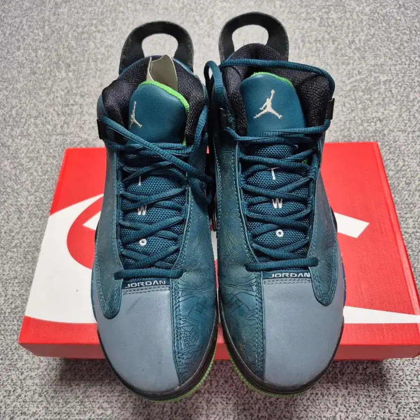 Nike Jordan 2 Basketball Sneakers, US 7.5, Very Good thumbnail 5