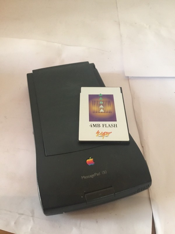 Apple MessagePad 130 / MP 130, with 4MB Flash Memory Card, Works!