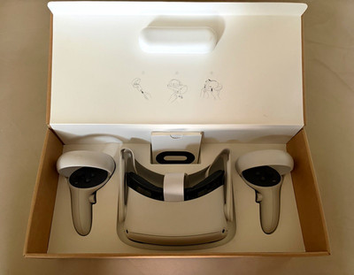 Oculus Quest 2 VR-Headset weiß/schwarz mit 2 Controllern & Zubehör