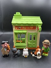 ELC Happyland Village Vets / Veterinary Playset & Toy Figures / Pets / Animals